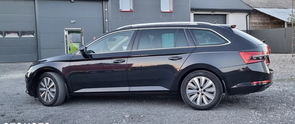 Skoda Superb cena 147600 przebieg: 49000, rok produkcji 2021 z Nowogród małe 667